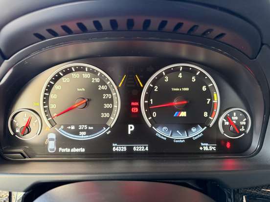 BMW-X6-4.4 M 4X4 COUPÉ V8 32V BI-TURBO GASOLINA 4P AUTOMÁTICO BMW-X6-2016