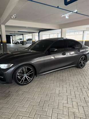 BMW-320i-2022