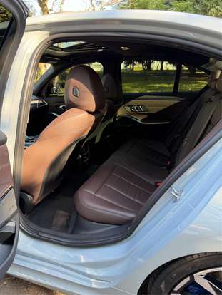 BMW-320i-2025