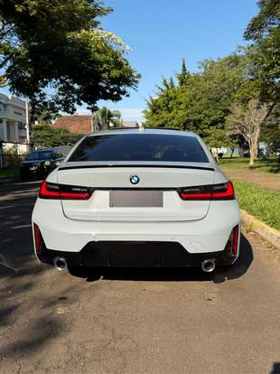 BMW-320i-2025