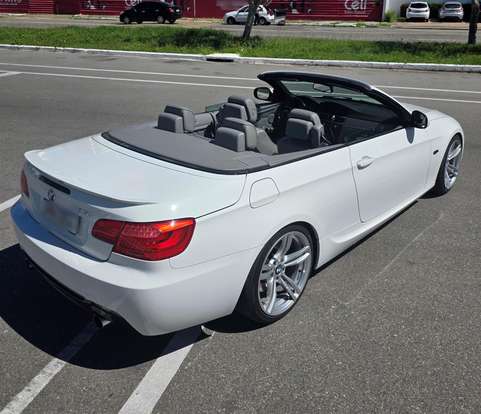 BMW-335i-2011