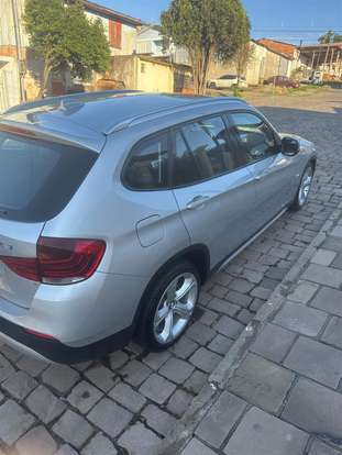 BMW-X1-2012