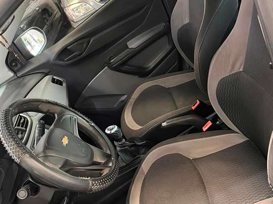 CHEVROLET-ONIX-1.0 MPFI SELEÇÃO 8V FLEX 4P MANUAL CHEVROLET-ONIX-2014