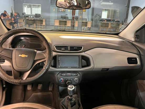 CHEVROLET-ONIX-2014