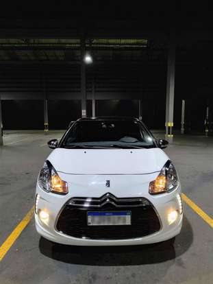 CITROËN-DS3-2012
