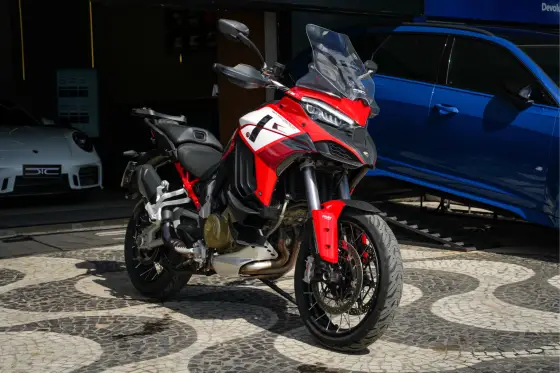 DUCATI MULTISTRADA 1200 V4 S DUCATI MULTISTRADA 1200 V4 S