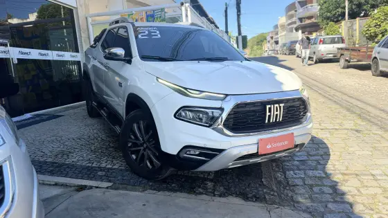 FIAT TORO 2.0 16V TURBO DIESEL RANCH 4WD AT9 FIAT TORO 2.0 16V TURBO DIESEL RANCH 4WD AT9