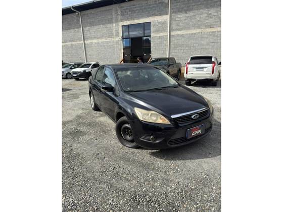 FORD FOCUS 2.0 GHIA SEDAN 16V GASOLINA 4P MANUAL