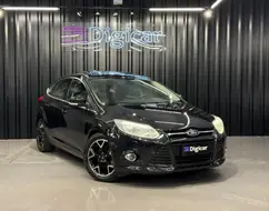 FORD FOCUS 2.0 TITANIUM PLUS 16V FLEX 4P POWERSHIFT FORD FOCUS 2.0 TITANIUM PLUS 16V FLEX 4P POWERSHIFT