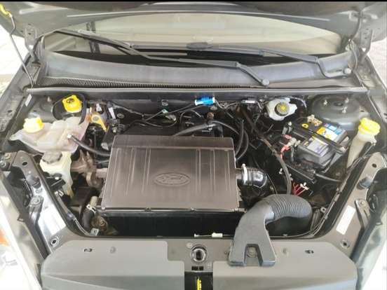 FORD-FIESTA-1.6 ROCAM SE SEDAN 8V FLEX 4P MANUAL FORD-FIESTA-2013