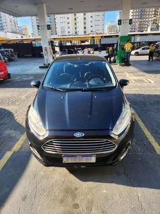 FORD FIESTA 1.6 SE HATCH 16V FLEX 4P POWERSHIFT