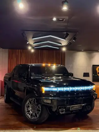 GMC HUMMER 212,7 KW EV PICKUP 3X 4X4 GMC HUMMER 212,7 KW EV PICKUP 3X 4X4