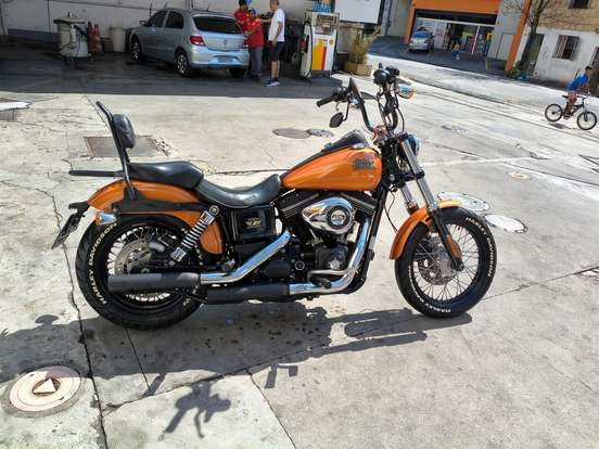 HARLEY-DAVIDSON-DYNA STREET BOB-2014