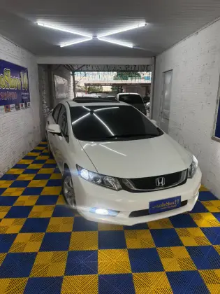 HONDA CIVIC 1.8 EXS 16V FLEX 4P AUTOMÁTICO HONDA CIVIC 1.8 EXS 16V FLEX 4P AUTOMÁTICO