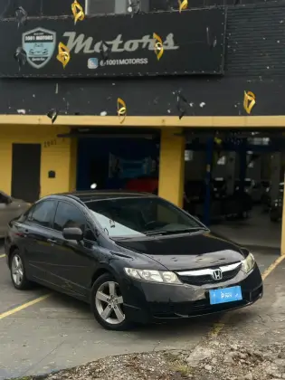 HONDA CIVIC 1.8 LXS 16V FLEX 4P AUTOMÁTICO HONDA CIVIC 1.8 LXS 16V FLEX 4P AUTOMÁTICO