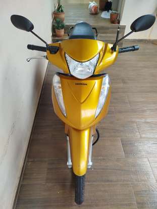 HONDA-BIZ 125 EX-2011