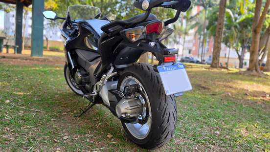 HONDA-VFR 1200F-2013