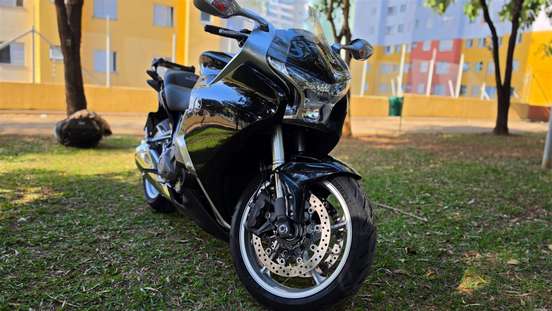 HONDA-VFR 1200F-2013