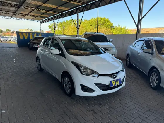 HYUNDAI HB20 1.0 COMFORT 12V FLEX 4P MANUAL HYUNDAI HB20 1.0 COMFORT 12V FLEX 4P MANUAL