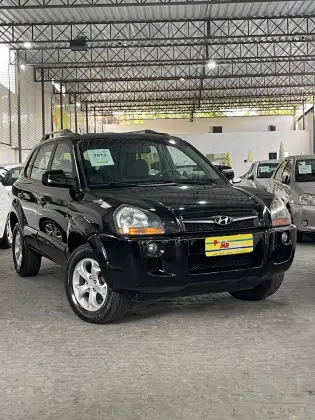 HYUNDAI TUCSON 2.0 MPFI GLS 16V 143CV 2WD FLEX 4P AUTOMÁTICO HYUNDAI TUCSON 2.0 MPFI GLS 16V 143CV 2WD FLEX 4P AUTOMÁTICO