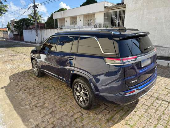 JEEP-COMMANDER-2023