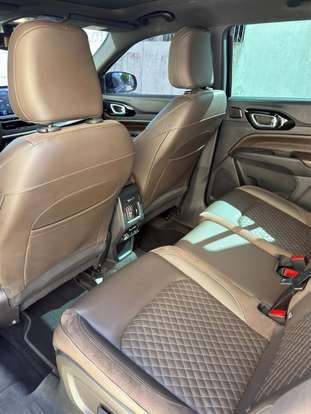 JEEP-COMMANDER-2023