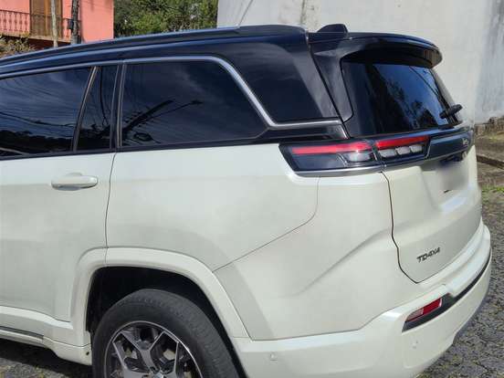JEEP-COMMANDER-2.0 TD380 TURBO DIESEL OVERLAND AT9 JEEP-COMMANDER-2022