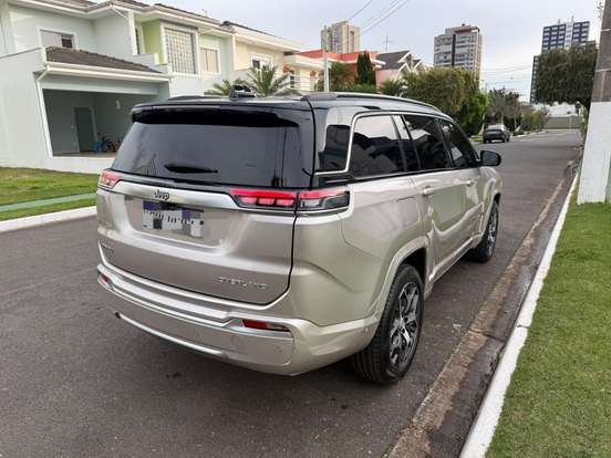 JEEP-COMMANDER-2022