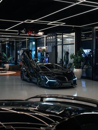 LAMBORGHINI REVUELTO 6.5 V12 PHEV AMT