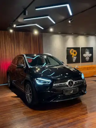 MERCEDES-BENZ-GLA 200-2021