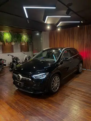 MERCEDES-BENZ-GLA 200-2021
