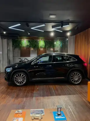 MERCEDES-BENZ-GLA 200-2021
