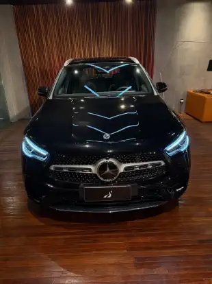 MERCEDES-BENZ-GLA 200-2021