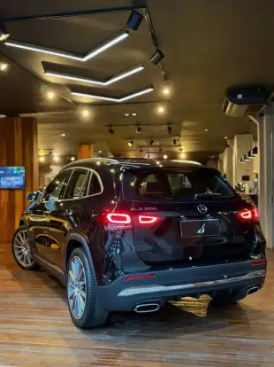 MERCEDES-BENZ-GLA 200-2021