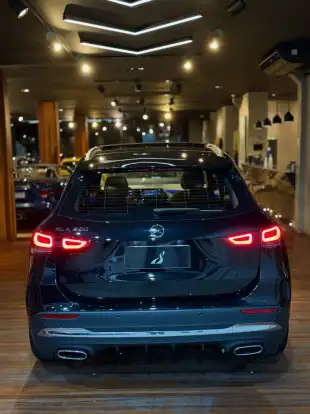 MERCEDES-BENZ-GLA 200-2021