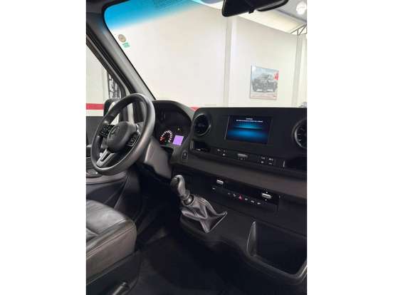 MERCEDES-BENZ-SPRINTER-2021