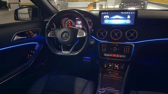 MERCEDES-BENZ-GLA 250-2019