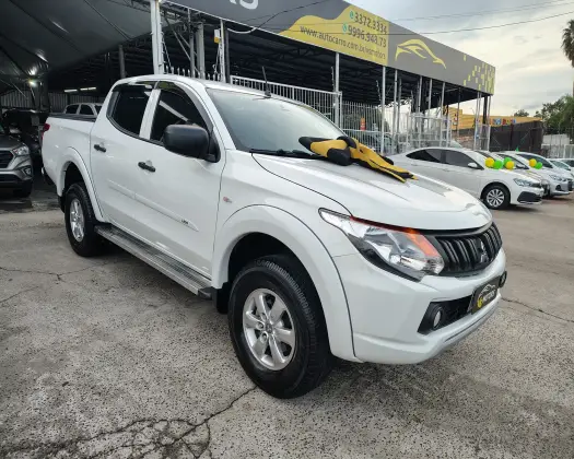 MITSUBISHI L200 TRITON 2.4 16V TURBO DIESEL GL CD 4X4 MANUAL MITSUBISHI L200 TRITON 2.4 16V TURBO DIESEL GL CD 4X4 MANUAL