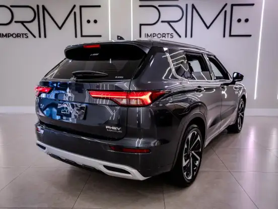 MITSUBISHI-OUTLANDER-2.4 PHEV SIGNATURE S-AWC DHT MITSUBISHI-OUTLANDER-2025