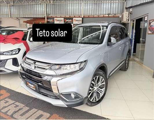 MITSUBISHI-OUTLANDER-2015