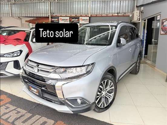MITSUBISHI-OUTLANDER-2.0 16V GASOLINA 4P AUTOMÁTICO MITSUBISHI-OUTLANDER-2015