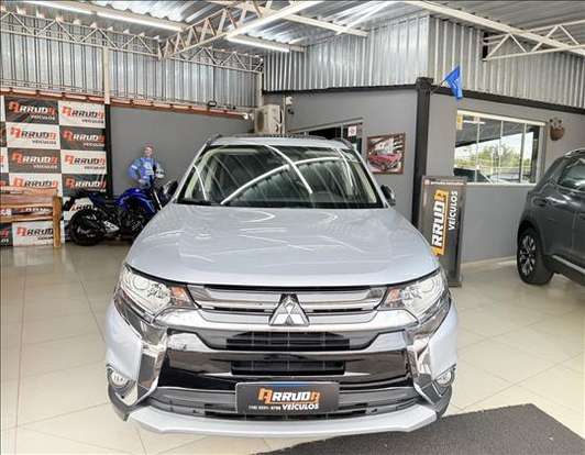 MITSUBISHI-OUTLANDER-2015