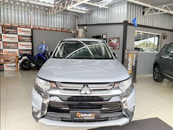 MITSUBISHI-OUTLANDER-2.0 16V GASOLINA 4P AUTOMÁTICO MITSUBISHI-OUTLANDER-2015