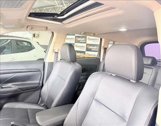 MITSUBISHI-OUTLANDER-2015