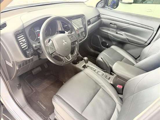 MITSUBISHI-OUTLANDER-2.0 16V GASOLINA 4P AUTOMÁTICO MITSUBISHI-OUTLANDER-2015