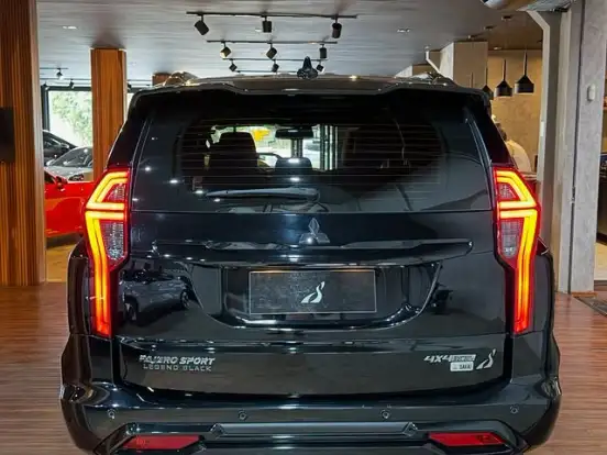 MITSUBISHI-PAJERO SPORT-2.4 16V MIVEC TURBO DIESEL LEGEND BLACK AWD AUTOMÁTICO MITSUBISHI-PAJERO SPORT-2024