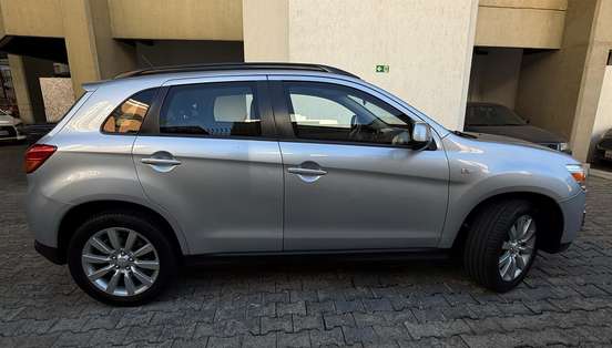 MITSUBISHI-ASX-2015