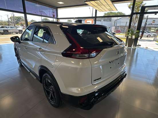 MITSUBISHI-ECLIPSE CROSS-1.5 MIVEC TURBO GASOLINA HPE-S BLACK S-AWC CVT MITSUBISHI-ECLIPSE CROSS-2025