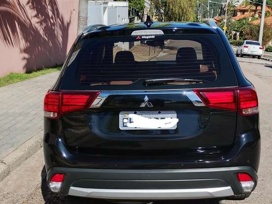 MITSUBISHI-OUTLANDER-2.2 4X4 16V DIESEL 4P AUTOMÁTICO MITSUBISHI-OUTLANDER-2016