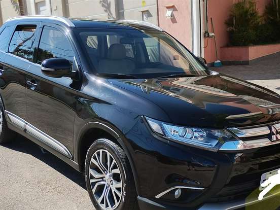 MITSUBISHI-OUTLANDER-2.2 4X4 16V DIESEL 4P AUTOMÁTICO MITSUBISHI-OUTLANDER-2016